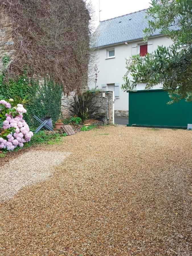 Appartement Au Centre Ville Avec Un Beau Jardin Prive Ланніон Екстер'єр фото
